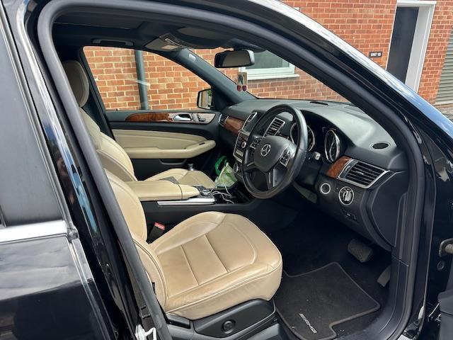 Mercedes-Benz M Class 3.0 ML350 V6 BlueTEC AMG Sport SUV 5dr Diesel G-Tronic 4WD Euro 6 (s/s) (258 ps)