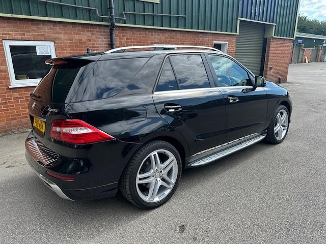 Mercedes-Benz M Class 3.0 ML350 V6 BlueTEC AMG Sport SUV 5dr Diesel G-Tronic 4WD Euro 6 (s/s) (258 ps)