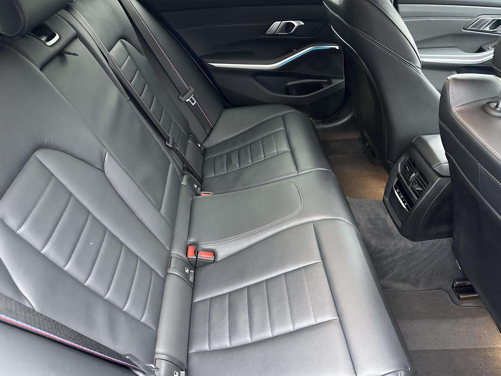 BMW 3 Series 2.0 330e 12kWh M Sport Touring 5dr Petrol Plug-in Hybrid Auto Euro 6 (s/s) (292 ps)